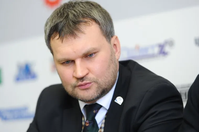 Пресс-конференция Джеффа Монсона на шестой день после операции по замене тазобедренного сустава в одной из больниц Миасса. Челябинск