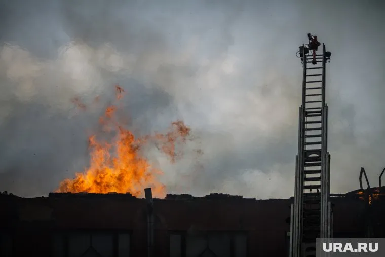 Пожар на складе начался ранним утром (архивный снимок)