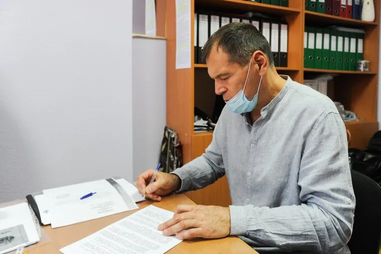 Андрей Барышев подал документы на выборы в Государственную думу в ТИК Металлургического района. Челябинск