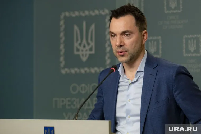 Алексей Арестович: конец конфликта на Украине наступит тогда, когда в небе появится гражданский самолет