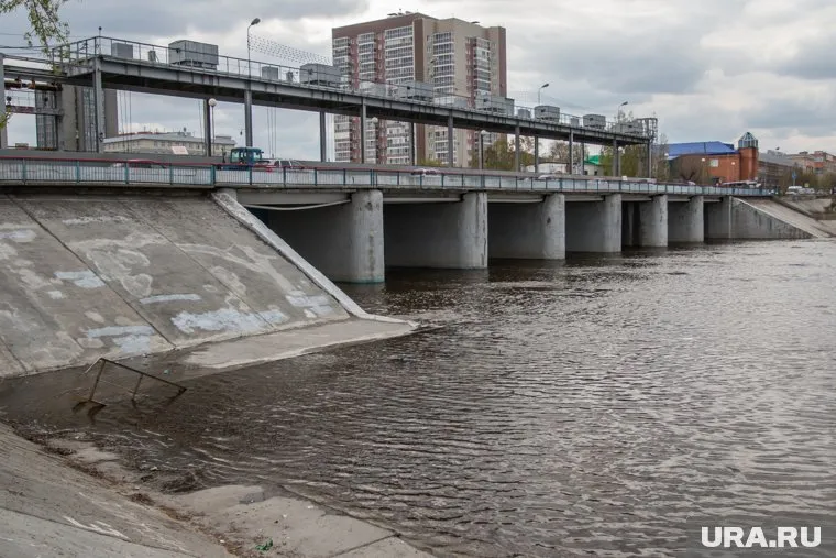 Вода продолжает подниматься