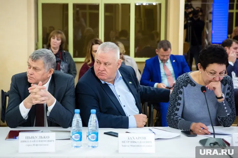 Спикер думы Нефтеюганска Николай Цыбулько (слева) пошел на поправку после заражения коронавирусом
