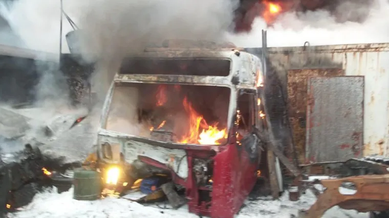 Крупный пожар завод на Эльмаше Екатеринбург