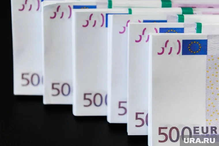 Курс евро вернулся на досанкционный уровень