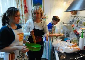 Домохозяйку, выигравшую выборы в Приангарье, уличили в знакомстве с влиятельными людьми