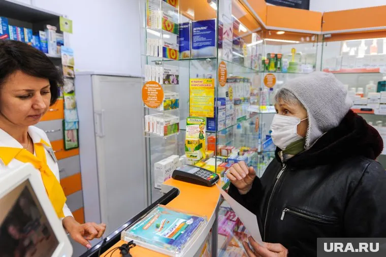 Жители Тюмени жалуются на очередь за льготными лекарствами