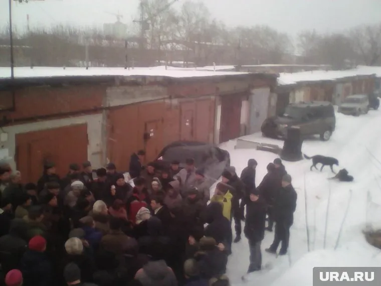 Владельцы гаражей пытаются бороться в судах с опытными юристами крупного застройщика