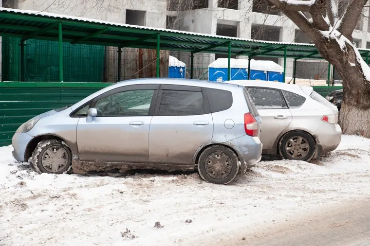 Снег в городе. Тюмень