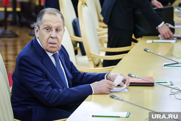 Нацизм в странах НАТО и ЕС настораживает, сказал Лавров 