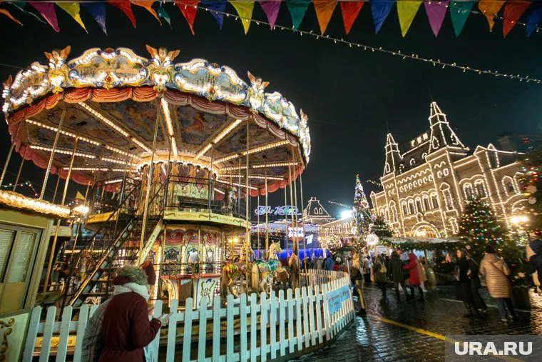 Погода в новогоднюю ночь в Москве будет теплая, говорят синоптики