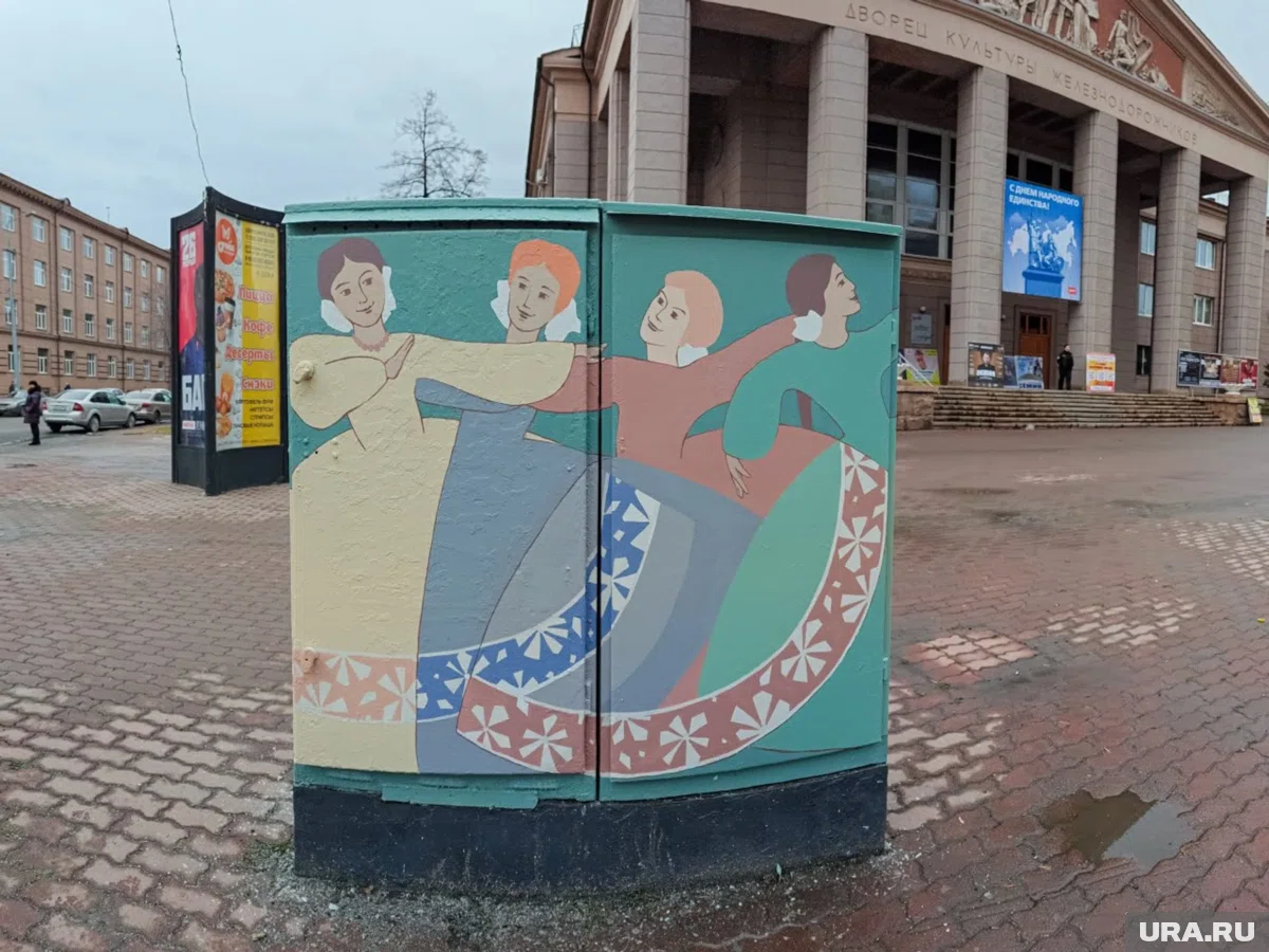 Арт-объект около ДК ЖД оперативно восстановили