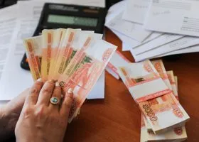 Полпред президента объявил о вале жалоб на невыплаты врачам УрФО