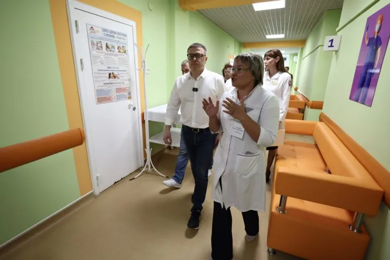 Алексей Текслер проверил качество ремонта райбольницы