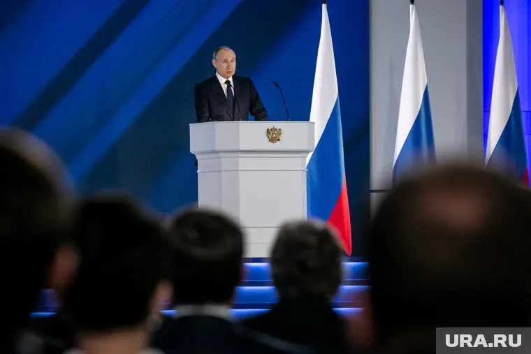 Владимир Путин выступил с посланием Федеральному собранию 21 апреля