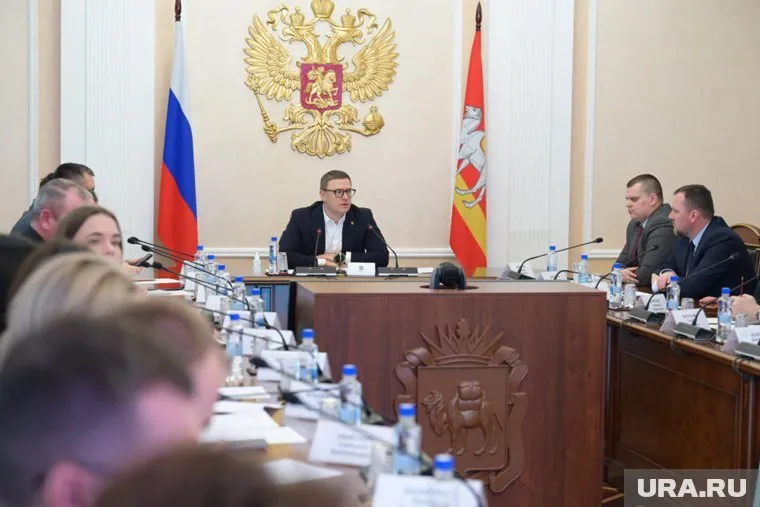 Губернатор Алексей Текслер встретился со стажерами «Времени героев»