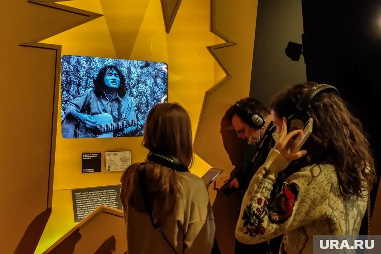 В Центральном манеже в Москве открывается выставка памяти Виктора Цоя