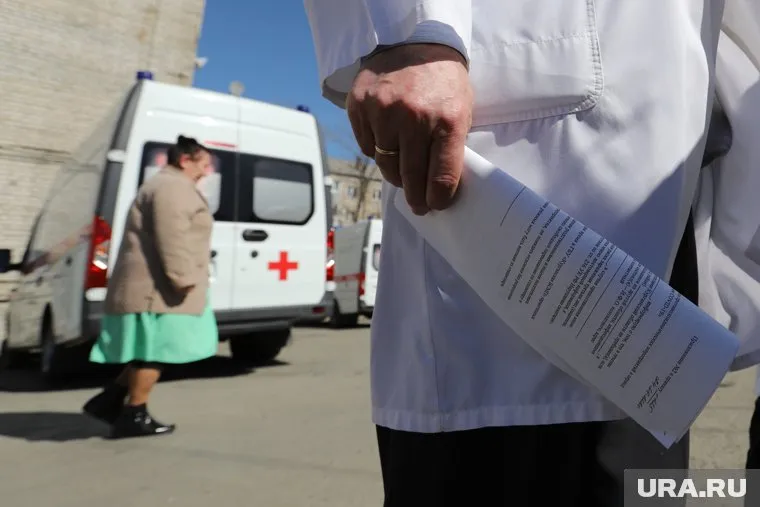 Врач заболел пневмонией