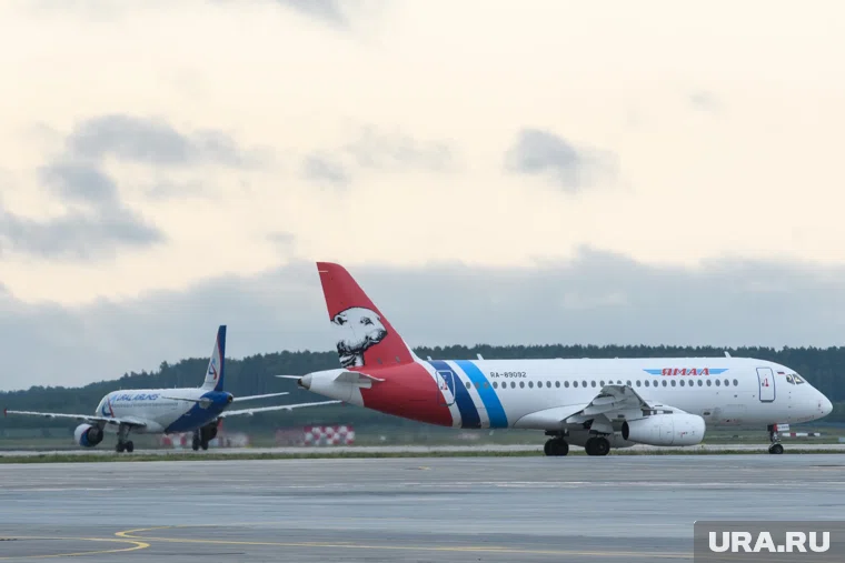 Обледенение не позволило самолету взлететь (архивное фото)