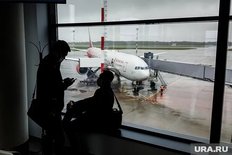 В нескольких аэропортах столицы отменили рейсы