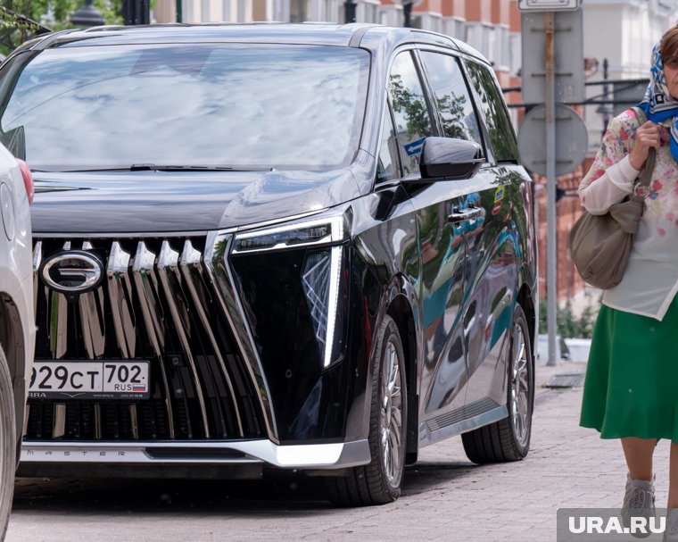 Бабушки-скамщицы захватывают авторынок по «схеме Долиной»