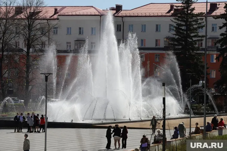 В Ноябрьске из-за засоров вынужденно отключили фонтан