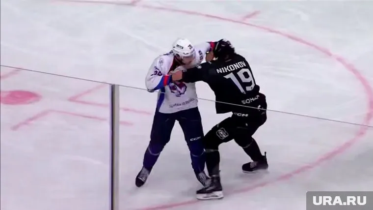 Болельщики увидели две эмоциональные драки