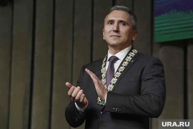 Одиозный депутат из Урая Леонард Насибуллин приехал на инаугурацию губернатора Тюменской области Александра Моора