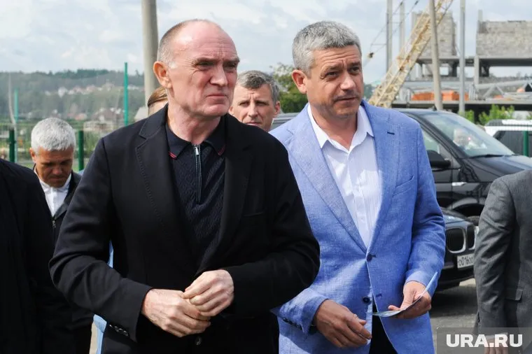 Страсти в Миассе не утихают: группа депутатов не хочет поддерживать Григория Тонких (справа), вероятного кандидата от губернатора Бориса Дубровского