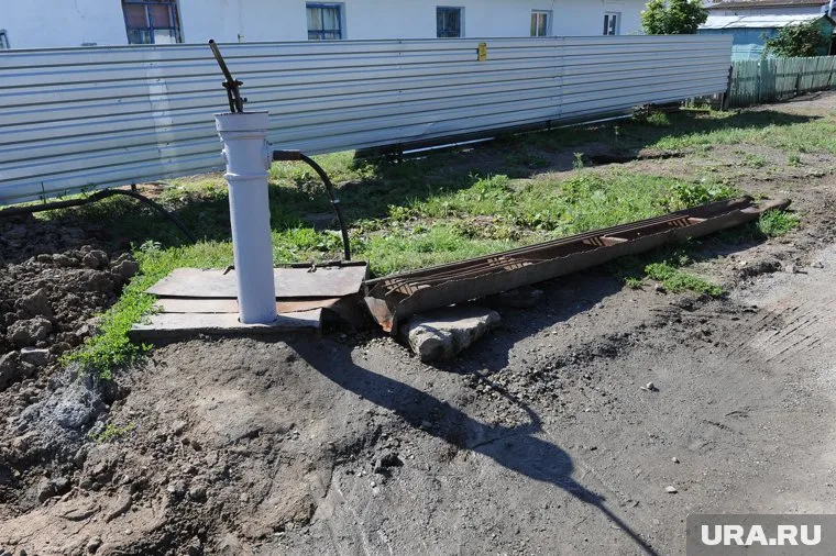 Единственную колонку с водой в деревне Долбилова Тобольского района перекрыли 29 мая
