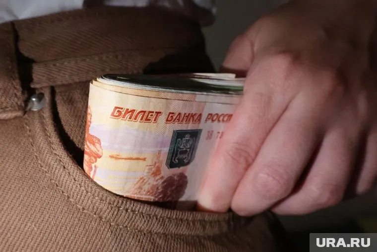 В Курган налоговик скрыл доходы от незаконного предпринимательства