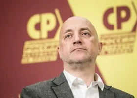 Путин наградил Захара Прилепина и его водителя орденом Мужества