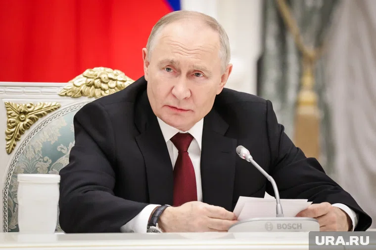 Путин поручил увеличить капитализацию фондового рынка