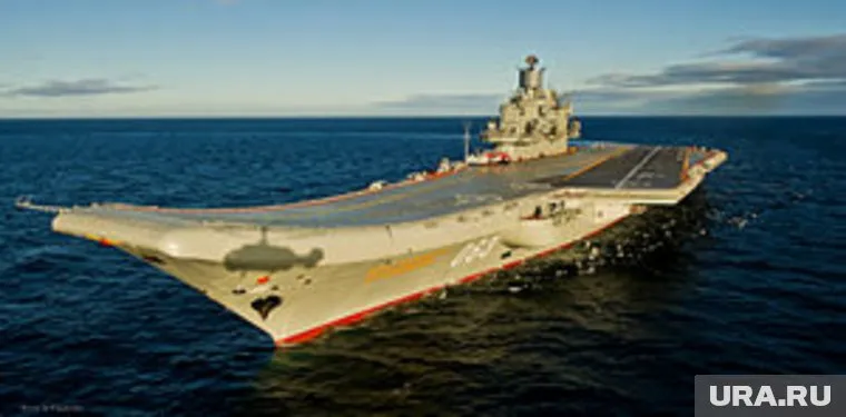 Британские корабли сопроводят российский авианосец