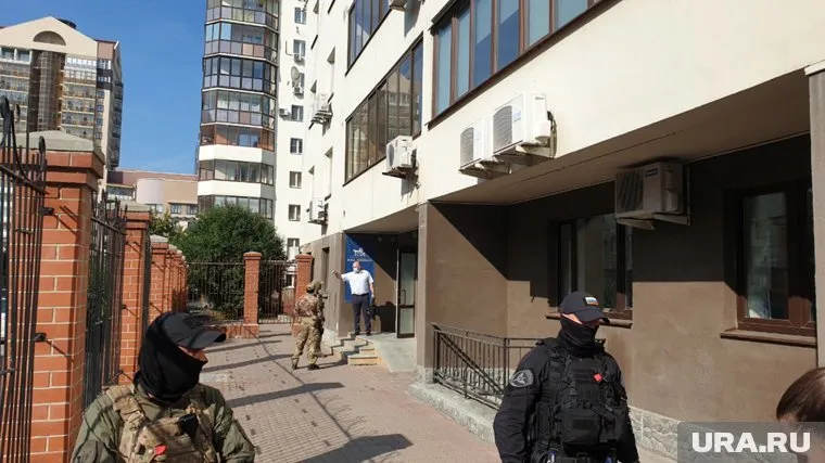 К фонду Ройзмана стянули силовиков