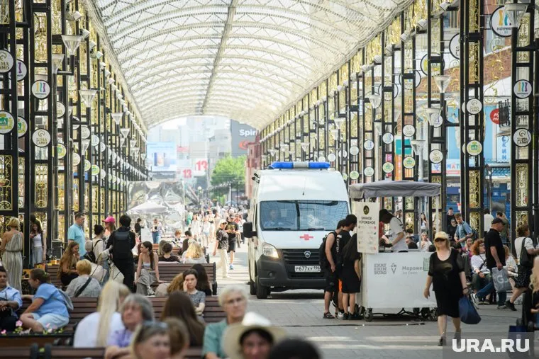 На улицу Вайнера позже прибыла скорая для помощи пострадавшему