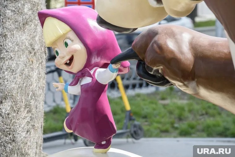 Мультсериал "Маша и Медведь" останется в России