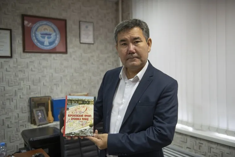 Герой Советского Союза Чолпонбай Тулебердиев. Воронежская область.