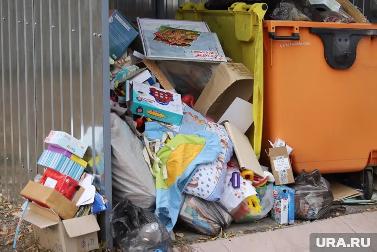 В Кургане переполненны мусорные контейнеры
