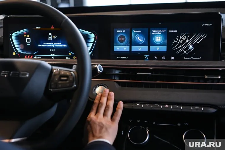 Автомобиль самостоятельно включал радио на высокой громкости