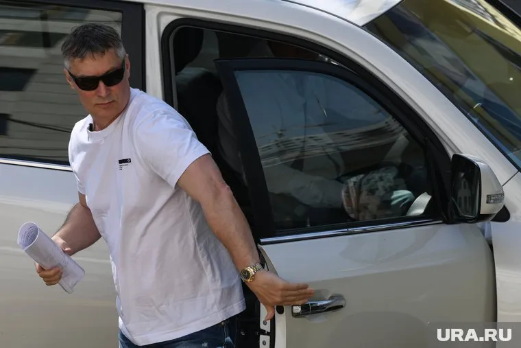 Евгений Ройзман* выплатил штраф за дискредитацию ВС РФ