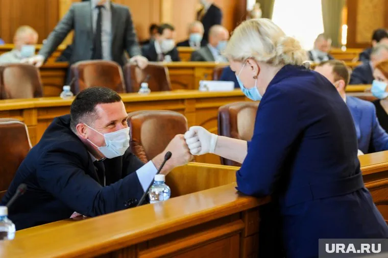 За место Вячеслава Ершова готовы вступить в схватку представители уже четырех партий