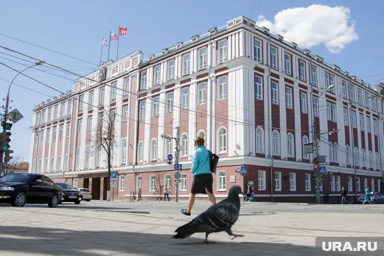 В мэрии Перми сотрудники УФАС производят выемку документов
