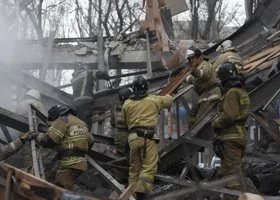 Из обрушившегося здания в Екатеринбурге эвакуировали более 20 человек
