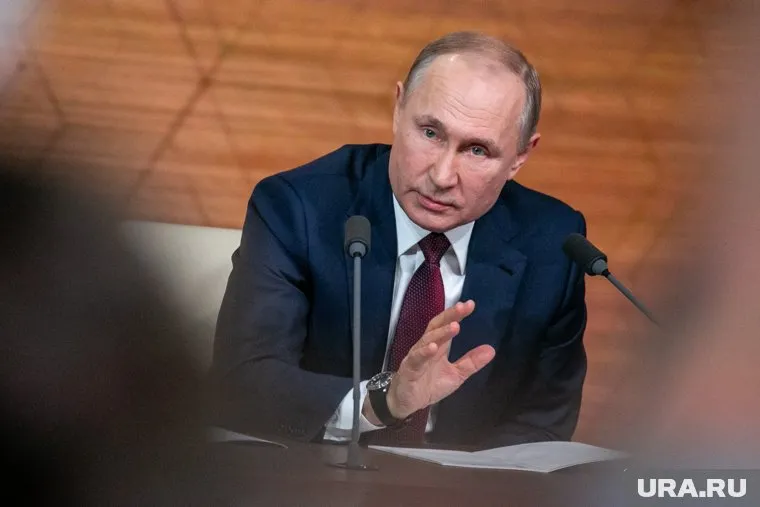 Владимир Путин обсудил с французами политическое давление на «Северный поток-2»