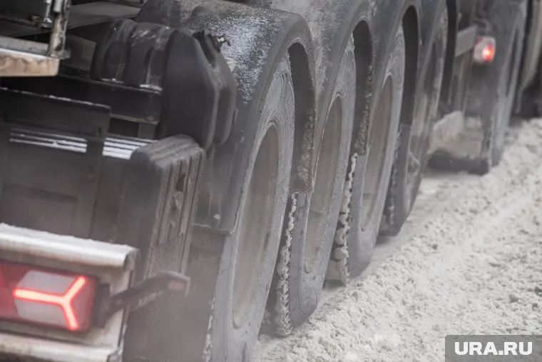 Объехать перекрытый участок можно через Артинский район (архивное фото)