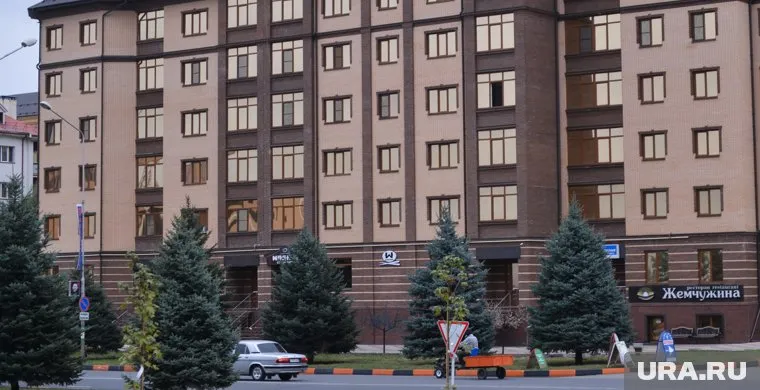 Антон Колодин анонсировал пуровчанам постройку домов с нежилыми первыми этажами