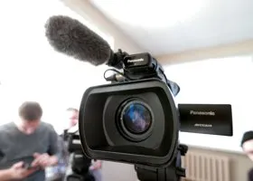 Ведущие «Рустави 2», где оскорбили Путина, уволились в прямом эфире