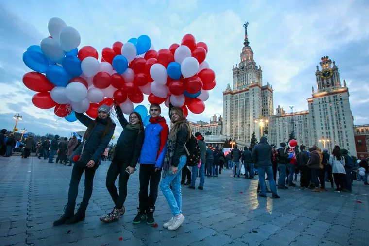 Годовщина присоединения Крыма, митинг у МГУ. Москва, крым наш, митинг, митинг, 18 марта