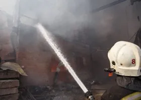 Мэр отреагировал на мощный пожар, вспыхнувший в промзоне под Екатеринбургом