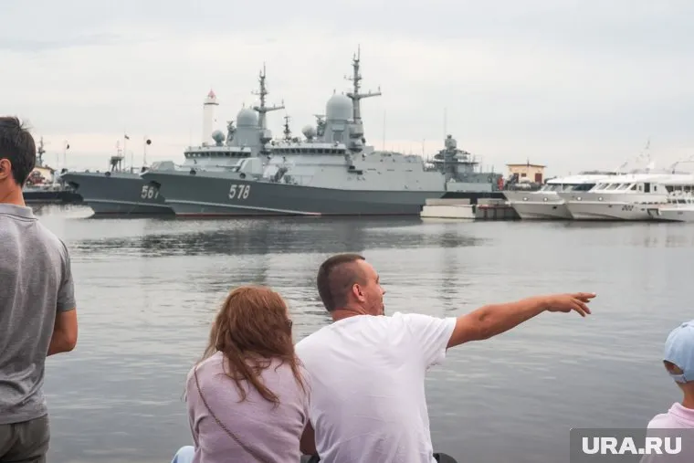 Президент Кубы провел осмотр фрегата «Адмирал Горшков» и поприветствовал делегацию из РФ в Гаване (архивное фото)